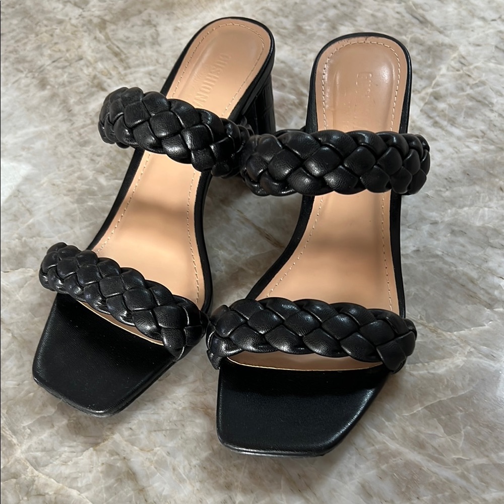 Black Braided Strap Heels with Medium Heels